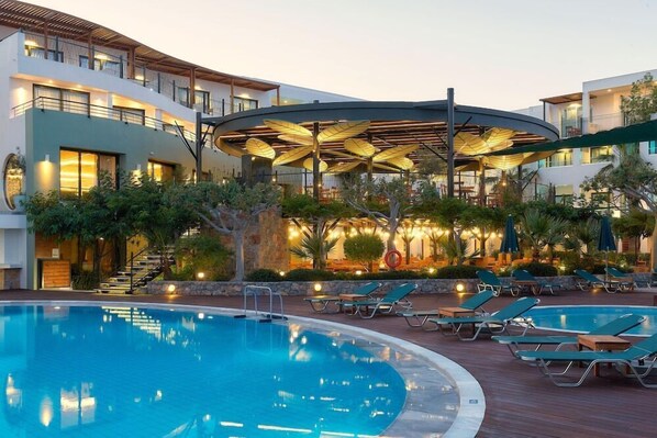 Outdoor pool - Arminda Hotel & SPA (Hersonissos)