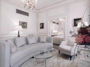 Living area - Hotel Sacher Wien (Vienna)