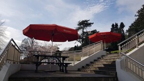 Outdoor dining - Clayton Hotel Silver Springs (Cork)