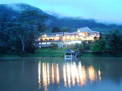 Hunas Falls Hotel Kandy