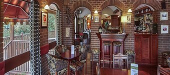 Cedar Lodge Hotel and Restaurant