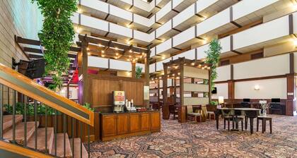 Clarion Hotel Convention Center Minot