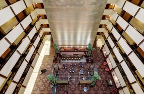 Lobby - Clarion Hotel Convention Center Minot (Minot)