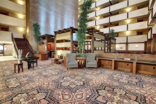 Clarion Hotel Convention Center Minot