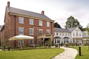 Exterior - Premier Inn Birmingham Central Hagley Road (Birmingham)