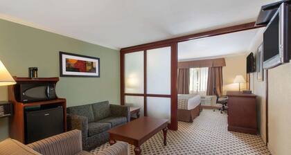 Baymont by Wyndham Pompton Plains/wayne