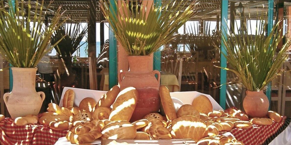 تناول الطعام بالخارج