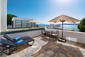 تناول الطعام بالخارج