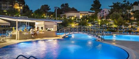 Indoor pool, outdoor pool