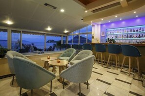 بار (في المنشاة)