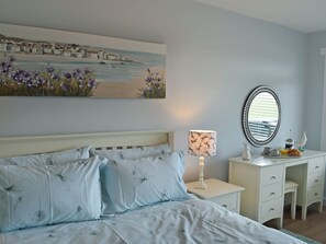 2 bedrooms, free WiFi, bed sheets - 2 bedroom accommodation in Ballantrae, near Girvan (Ballantrae, near Girvan)