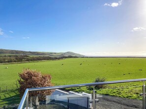 Property grounds - 2 bedroom accommodation in Ballantrae, near Girvan (Ballantrae, near Girvan)