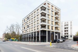 Exterior - Wrocławska 33 | Apartment Kraków | Parking (Kraków)