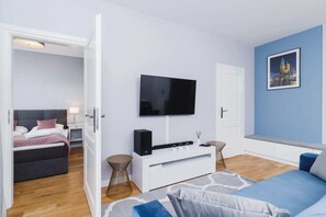 2 chambres, fer et planche à repasser, Wi-Fi, draps fournis