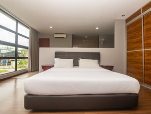 Deluxe Double Room, 1 King Bed | Desk, free WiFi, bed sheets - Hotel O Ltk Home (Kanowit)