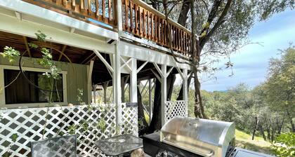 Explorer Suite - Sierra Mountain Lodge Vacation Rentals - Ahwahnee CA