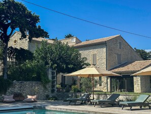 Pool - For rent in Drôme Provençale, an exceptional property (Grignan)
