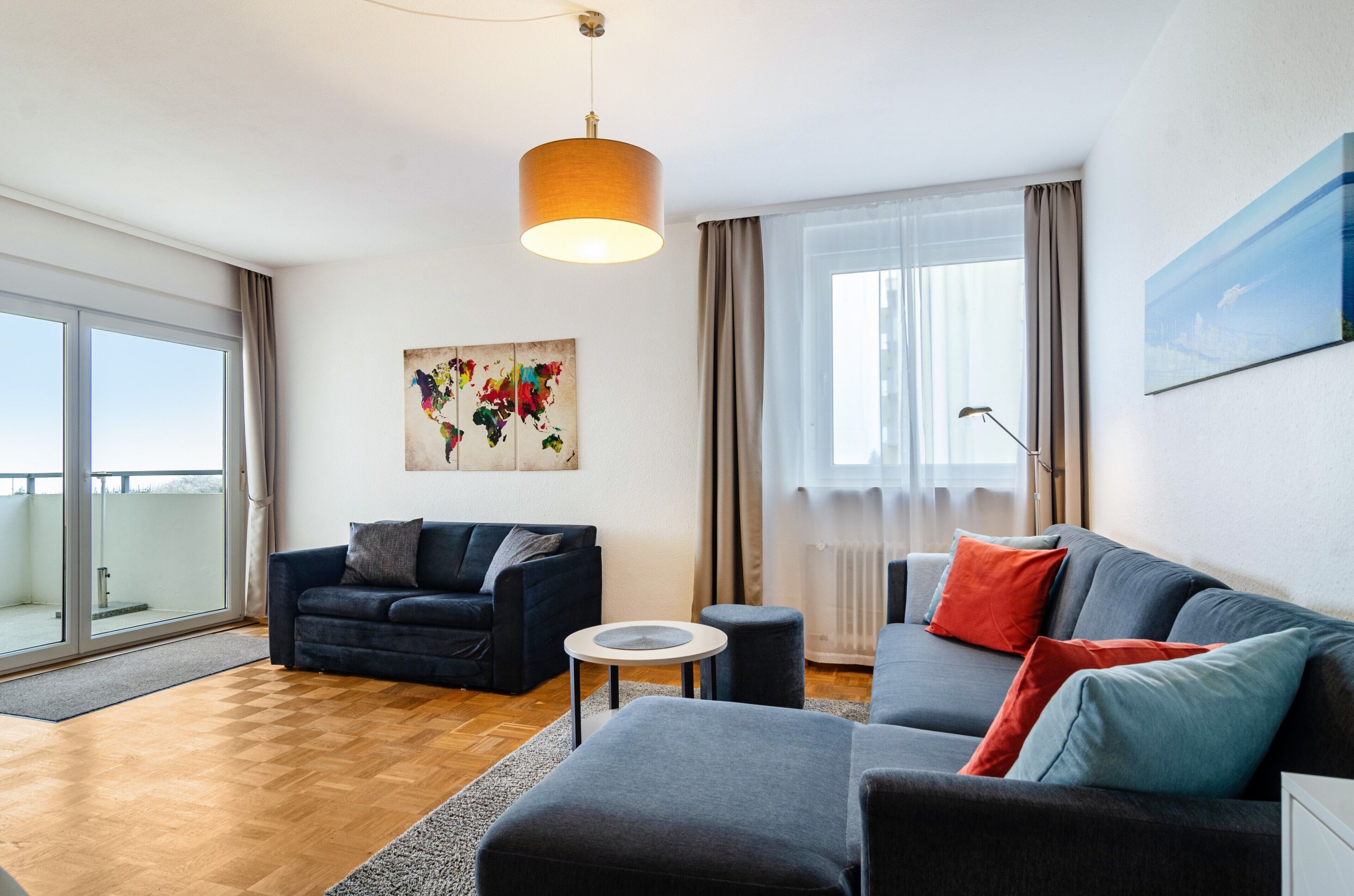 Fernseher, DVD-Player, Stereoanlage