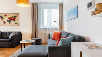 TV, DVD-spiller og stereoanlegg