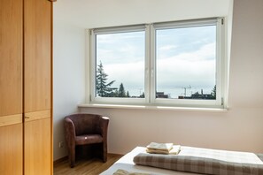 2 habitaciones, tabla de planchar con plancha y wifi gratis 