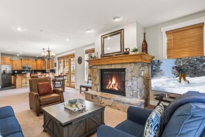 Smart TV, fireplace