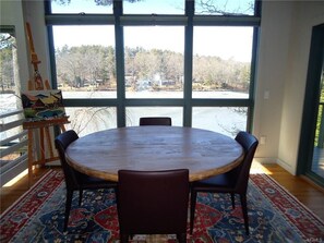 Dining - Lakefront +pets +skiing +bbq +firepit +games (Copake)