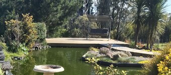 Nestled Pukekohe side of the hills of Bombay with a large private pool