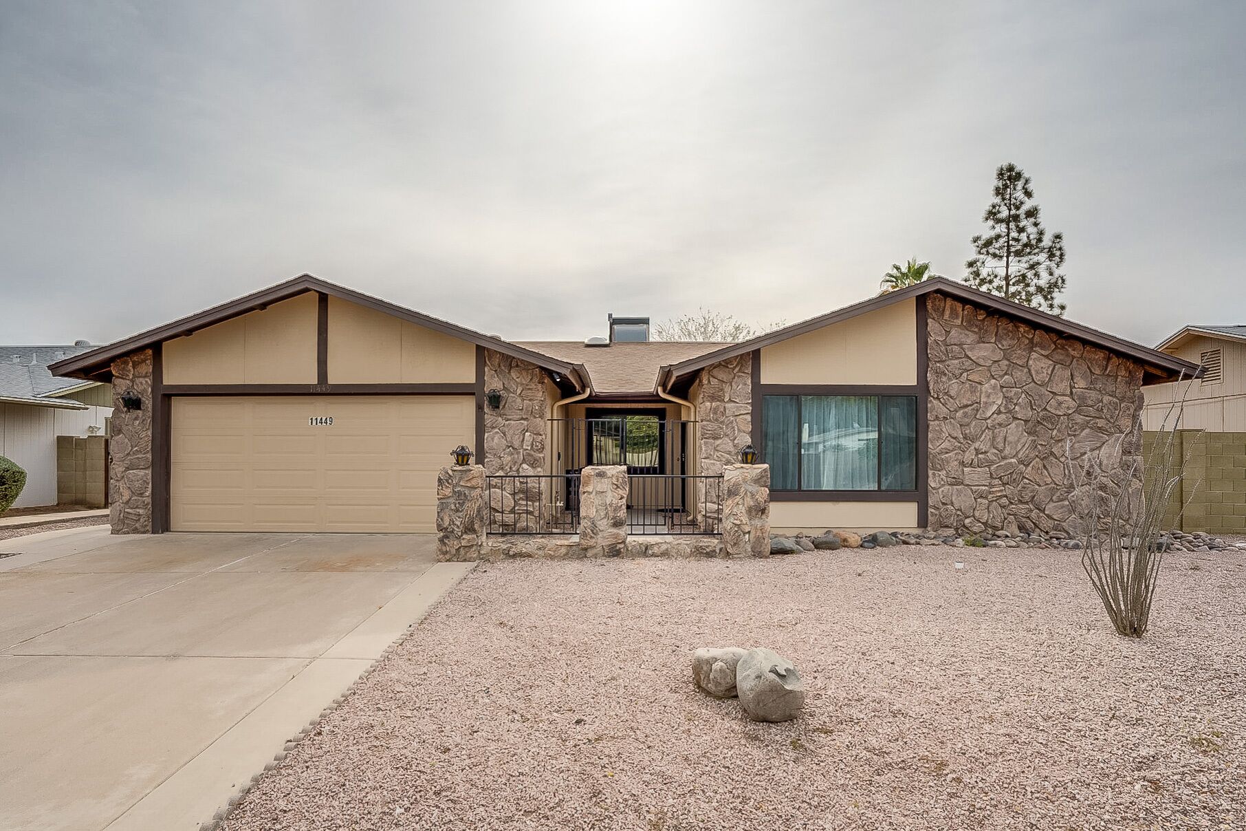 Over 55? Choose this clean and modern 3 Bedroom Home w/Parking