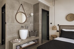 3 Schlafzimmer, Zimmersafe, Bügeleisen/Bügelbrett, WLAN