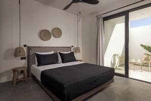 3 bedrooms, in-room safe, iron/ironing board, WiFi