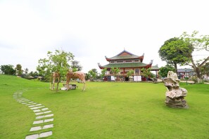 Garden view - Resort Huu Bang (Hai Phong)