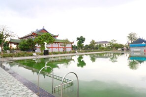 Hồ bơi ngoài trời, lều miễn phí, dù/ô trên bãi biển/hồ bơi 
