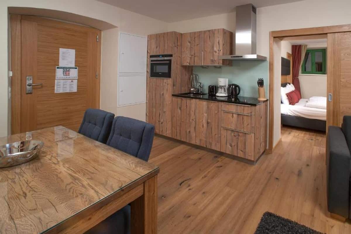 Suite Standard | 4 chambres, literie hypoallergénique, coffres-forts dans les chambres