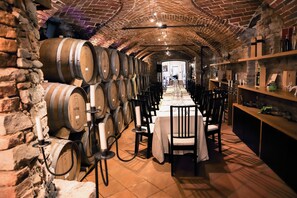 2 restaurants; breakfast, lunch, dinner, and brunch served - Giarvino Guest House (Acqui Terme)
