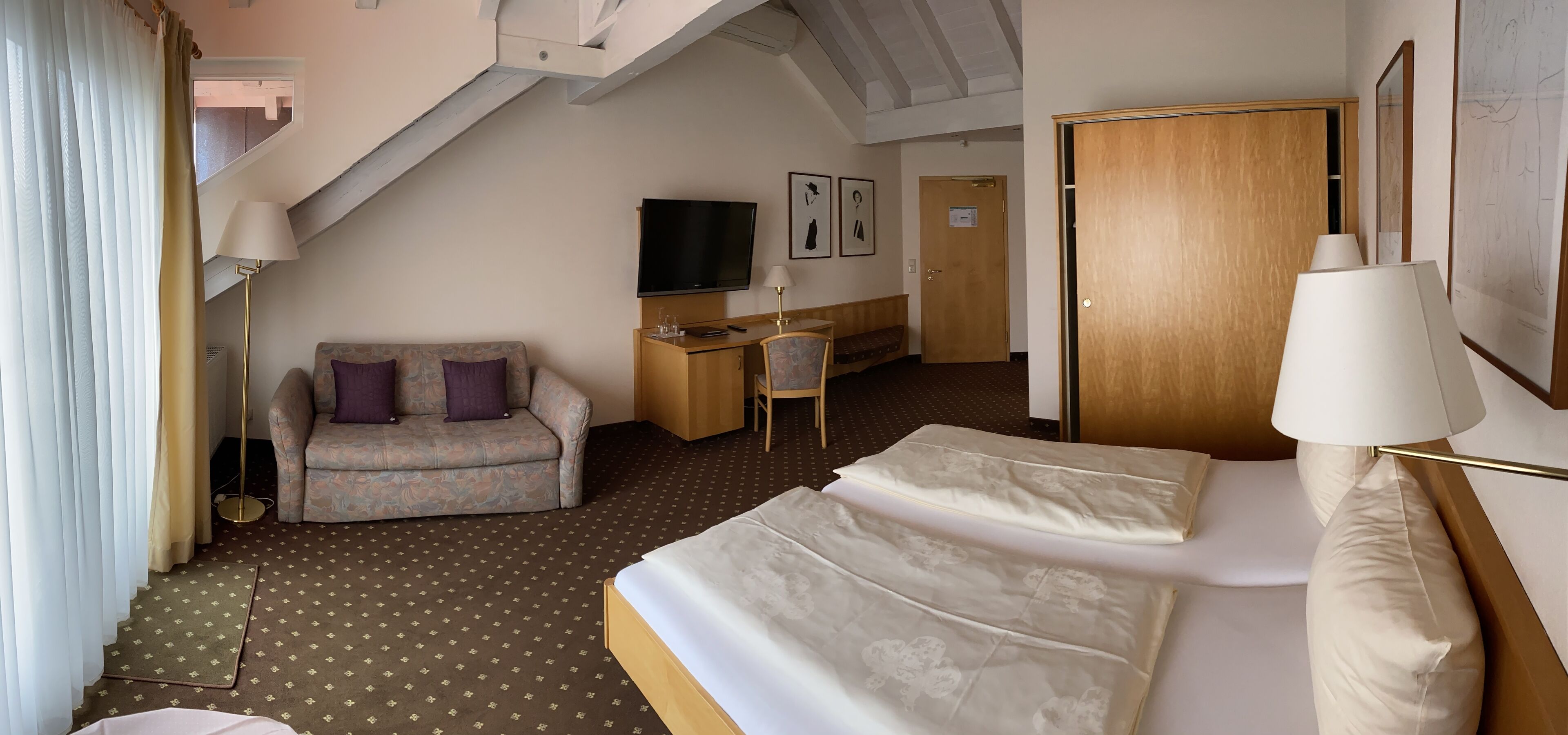 comfort double room | 1 bedroom, minibar, in-room safe, desk