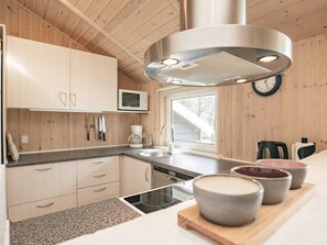 House | Private kitchen | Highchair