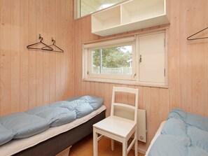 3 habitaciones, muebles diferentes y cunas 