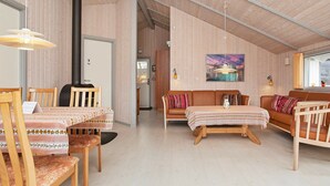 3 bedrooms, cots/infant beds - Comfortable Holiday Home in Gørlev With Sauna (Gørlev)