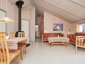 3 bedrooms, cribs/infant beds - Comfortable Holiday Home in Gørlev With Sauna (Gørlev)