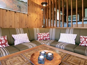 Living room - Cozy Holiday Home at Hals Jutland With Roofed Terrace (Hals)