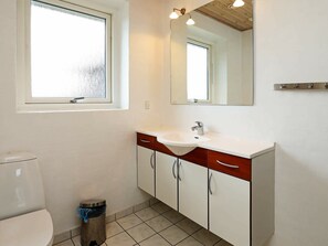House | Bathroom