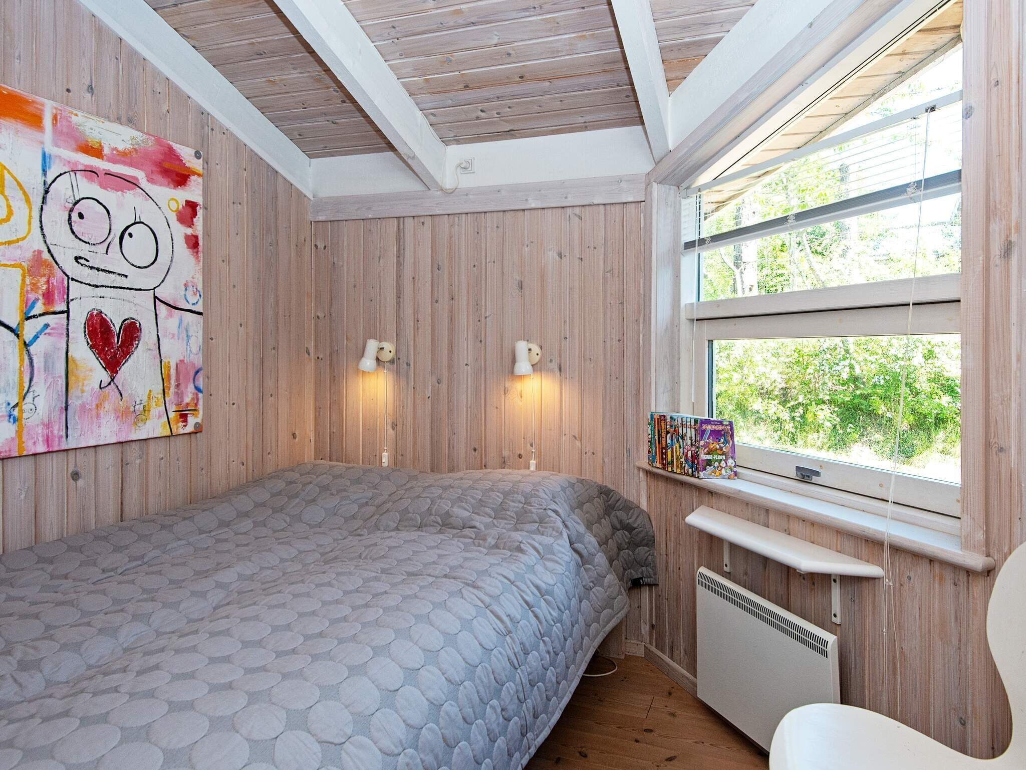 3 bedrooms, individually furnished, cots/infant beds
