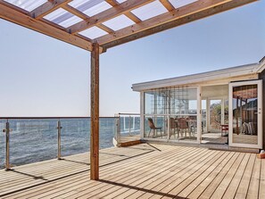 House | Water view - Sunlit Holiday Home in Bornholm near Sea (Ronne)