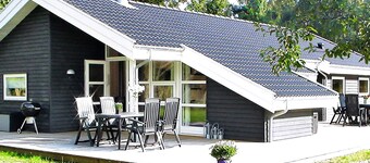 10 Person Holiday Home in Aakirkeby