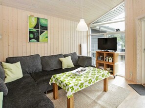 House | Living area - 4 Person Holiday Home in Tranekaer (Tranekaer)
