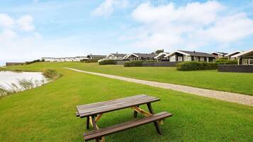 House | Outdoor dining