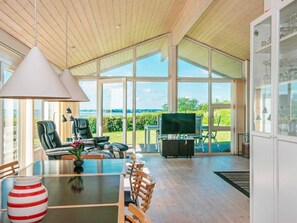 Interior - Spacious Holiday Home in Egernsund with Hot Tub (Broager)
