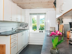 Private kitchen - Spacious Holiday Home in Egernsund with Hot Tub (Broager)