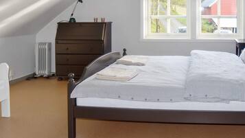 House | 3 bedrooms, individually furnished