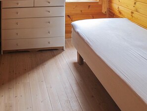 3 Schlafzimmer, Babybetten